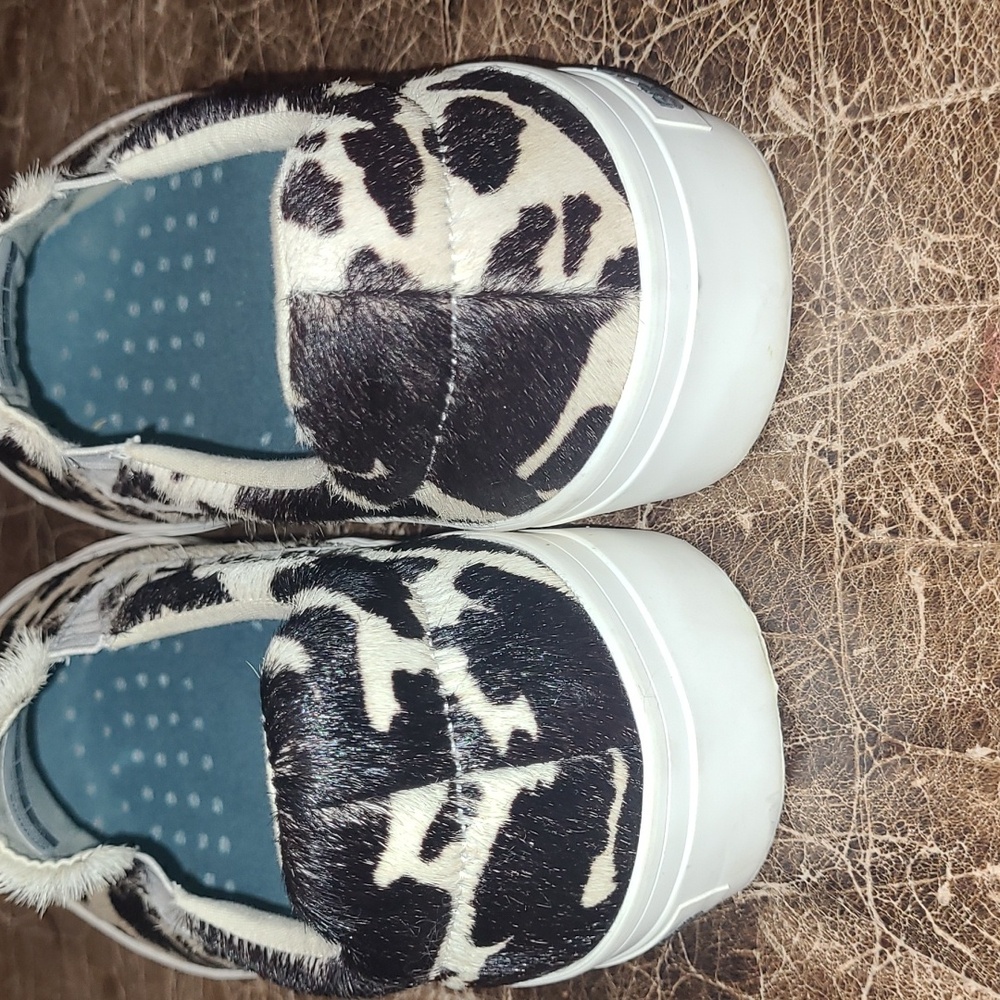 SeaVees Hawthorne Slip On Cow Print Sneakers. Size 7 Womens. - Picture 5 of 8